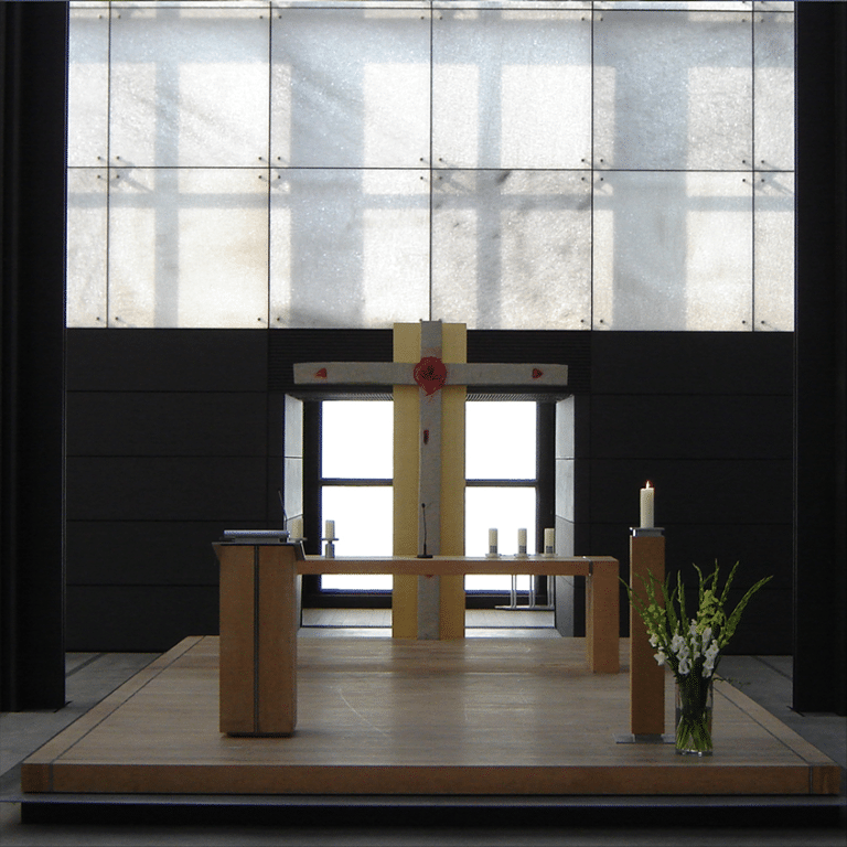 Kreuz vom Christus-Pavillon im Kloster Volkenroda
